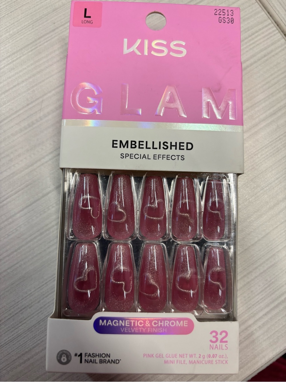 KISS Glam Embellished Magnetic & Chrome Pink hearts Press-On Nails